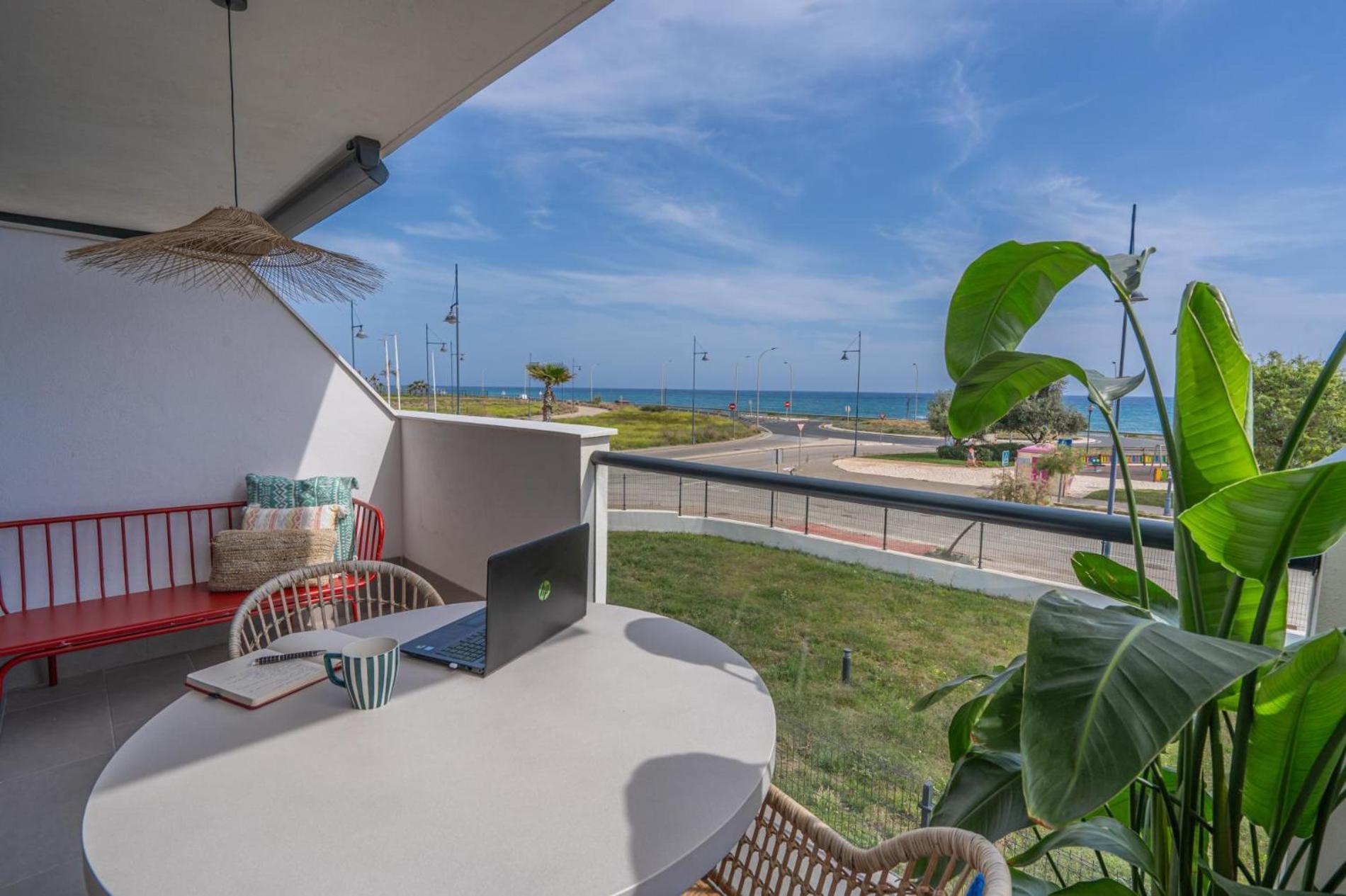 Apartmán Heima In Front Of The Sea Màlaga Exteriér fotografie